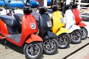 Govt Plans to Penalize Erring E-Scooter Companies Under FAME II